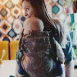 Marsupiu Little Frog ergonomic, pentru nou-născut, Umber